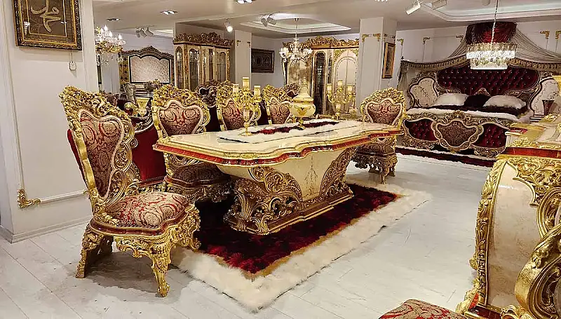 غرفة طعام كلاسيكية باللون الأحمرHumeyra - 2