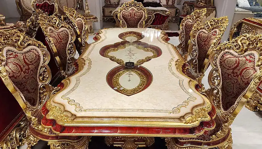 غرفة طعام كلاسيكية باللون الأحمرHumeyra - 4