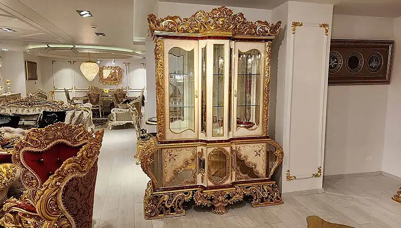 غرفة طعام كلاسيكية باللون الأحمرHumeyra - 6