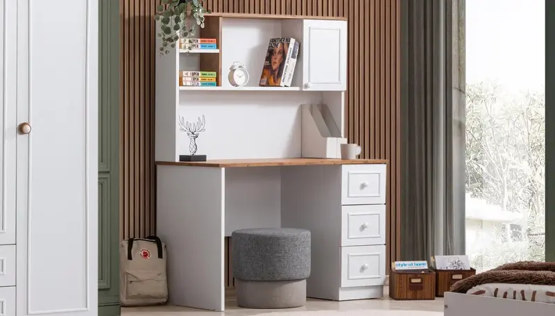 Betta Çalışma Masası