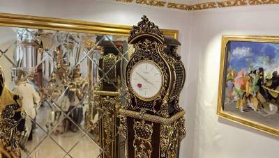 Arianna Walnut Classic Standing Clock - 4