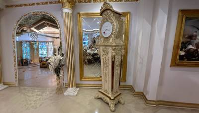 Arianna Classic Standing Clock - 3