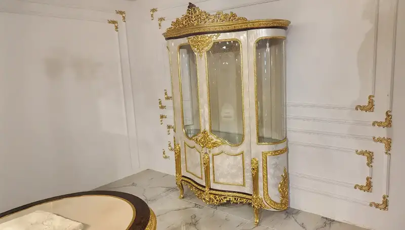 Asya Cream Classic Display Cabinet