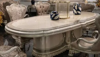 Bendy Classic Dining Room - 2