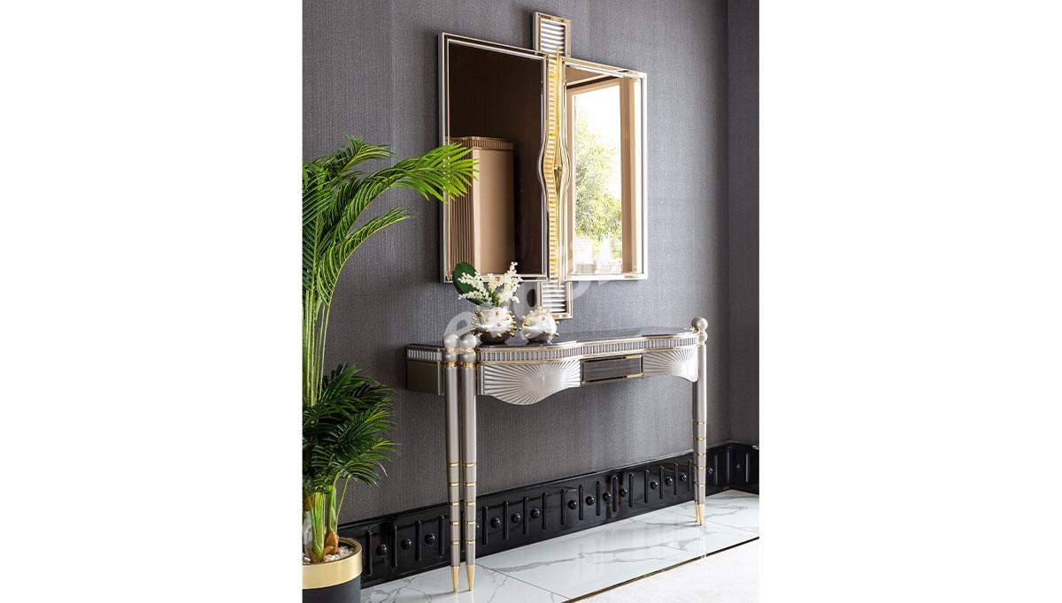 Bentley Luxury Dining Room - 8