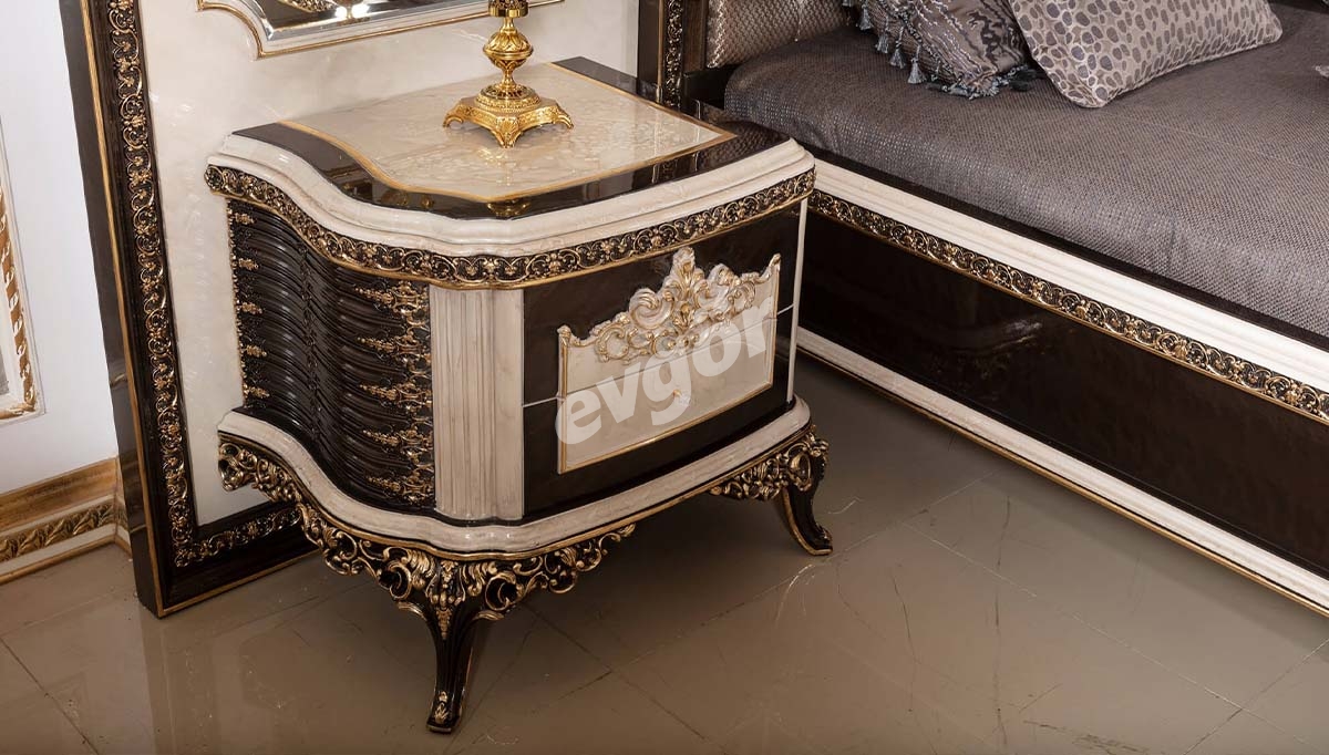 Elizabeth Classic Bedroom - 12