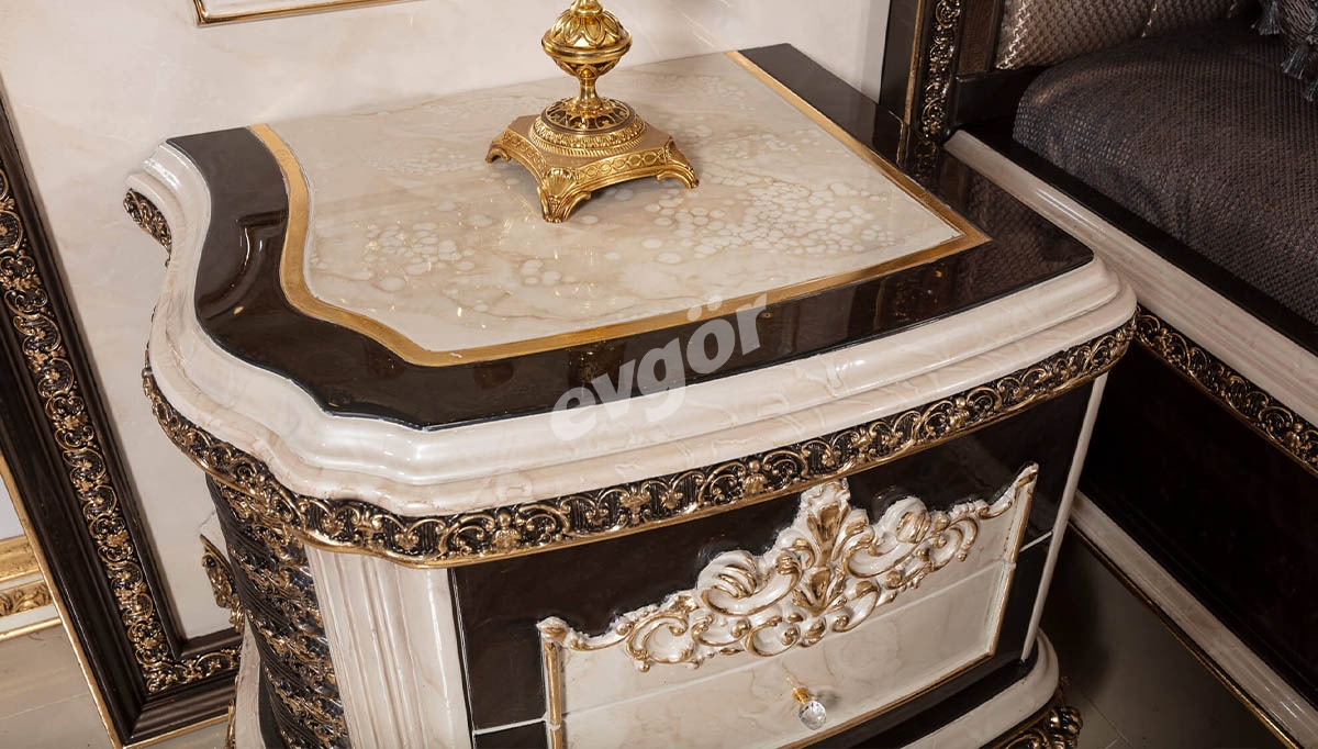 Elizabeth Classic Bedroom - 11