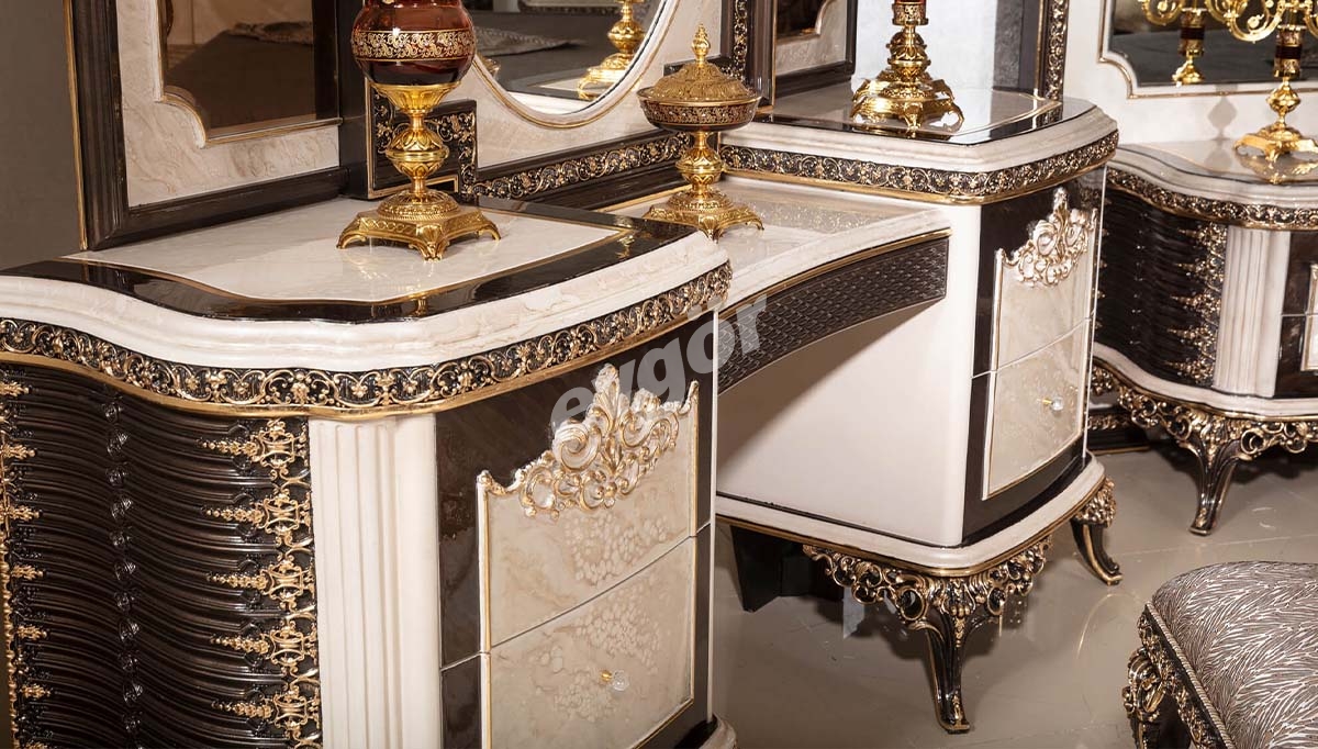 Elizabeth Classic Bedroom - 7