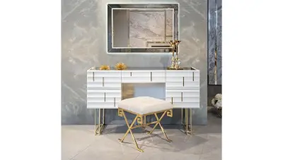 Graves Luxury Bedroom - 7