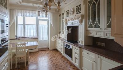 Kalender Kitchen Furniture