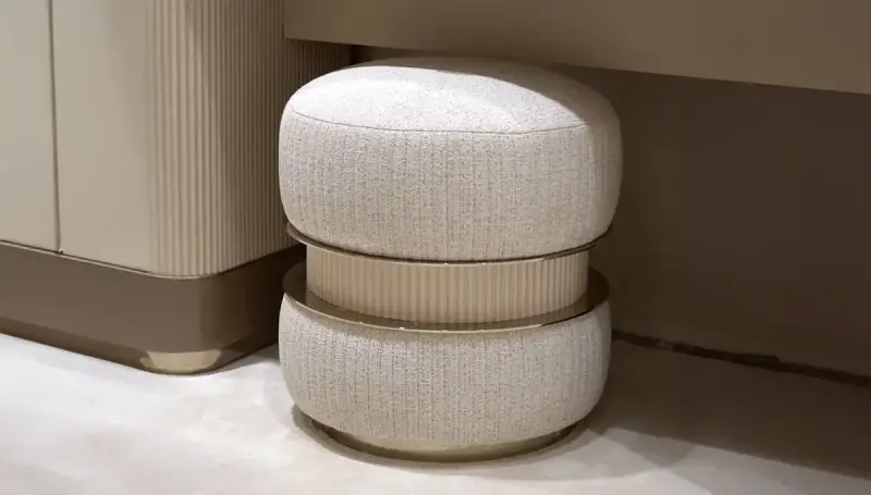 Larissa Modern Pouf