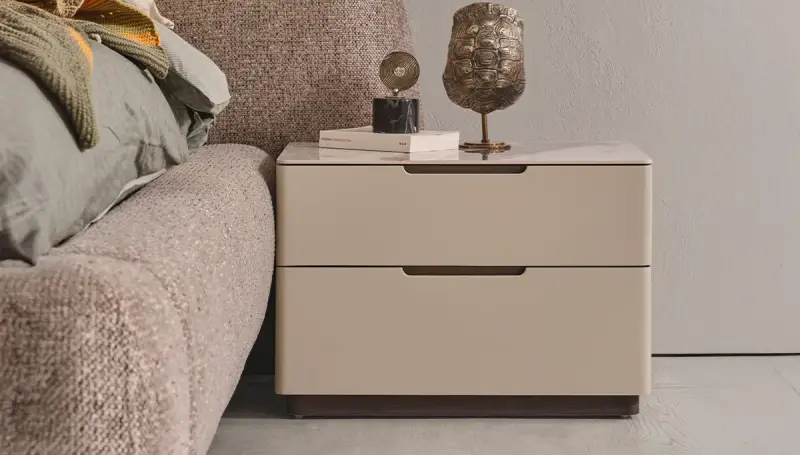 Lilyum Modern Nightstand