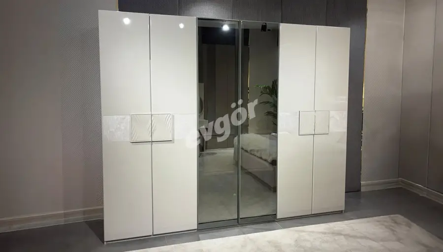 Monreda Modern Bedroom - 3