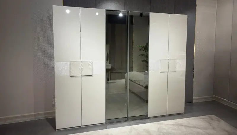 Monreda Modern Wardrobe