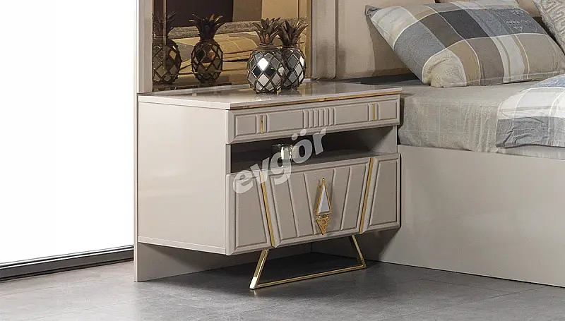 Parsela Luxury Nightstand