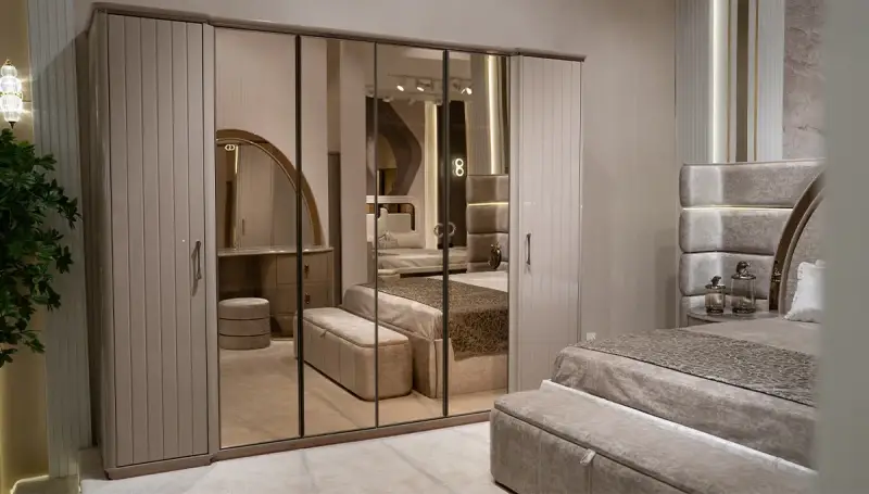 Roma Luxury Bedroom - 3