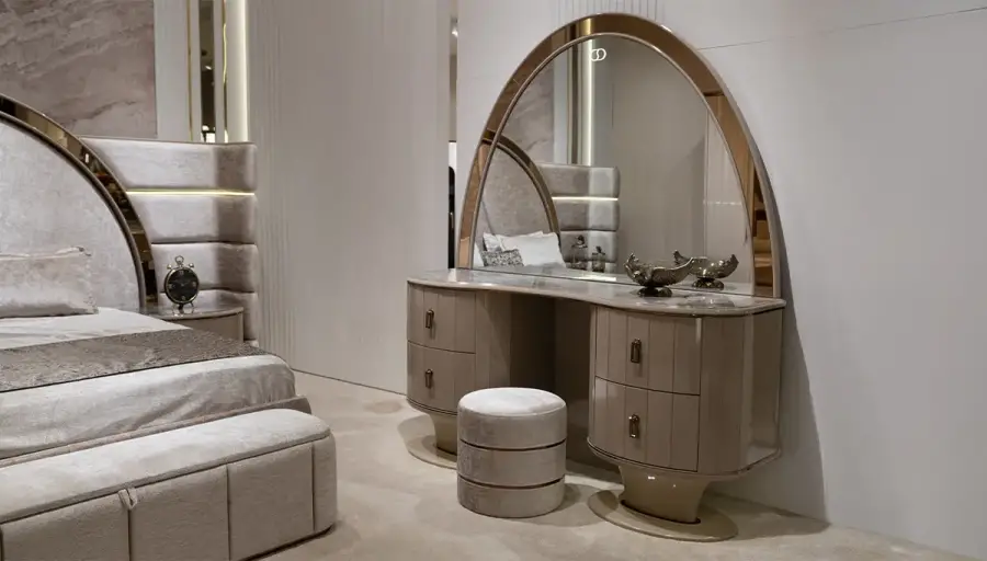 Roma Luxury Bedroom - 5