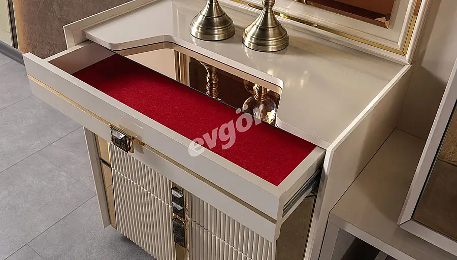 Rovena Luxury Bedroom - 5