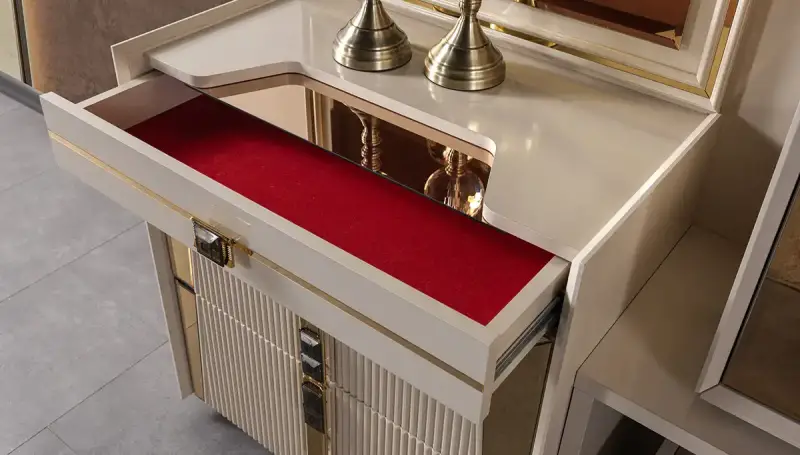 Rovena Luxury Bedroom - 4