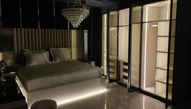 Sarah Luxury Bedroom - 4