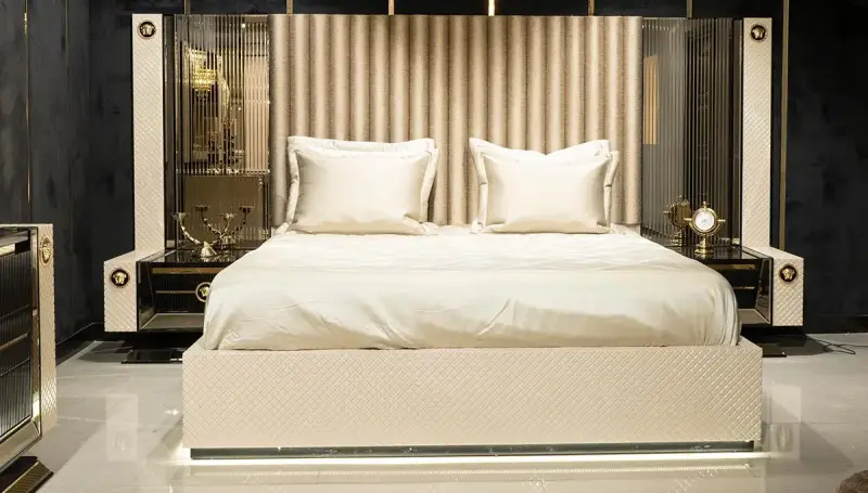 Sarah Luxury Bedroom - 2