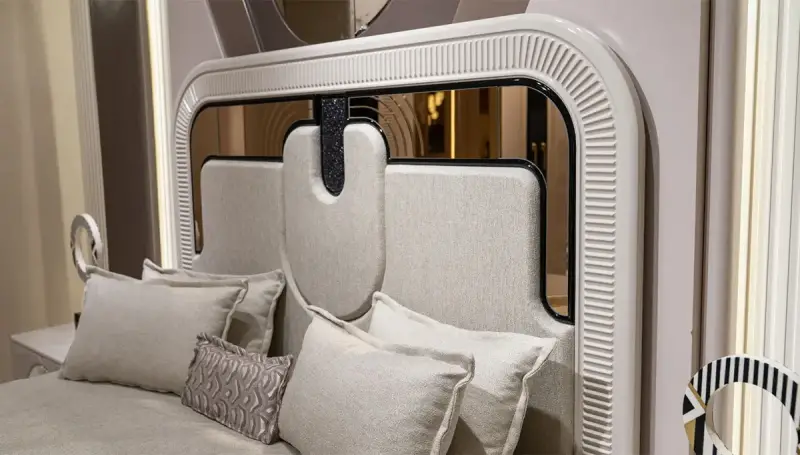 Siena Luxury Bedroom - 2