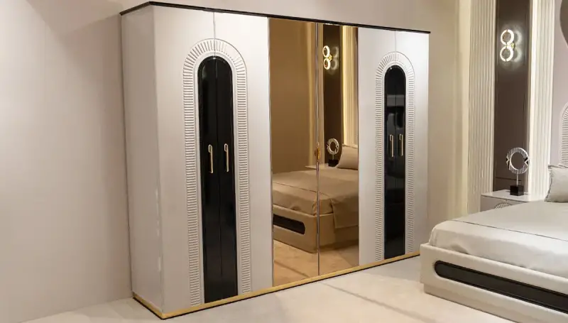 Siena Luxury Wardrobe