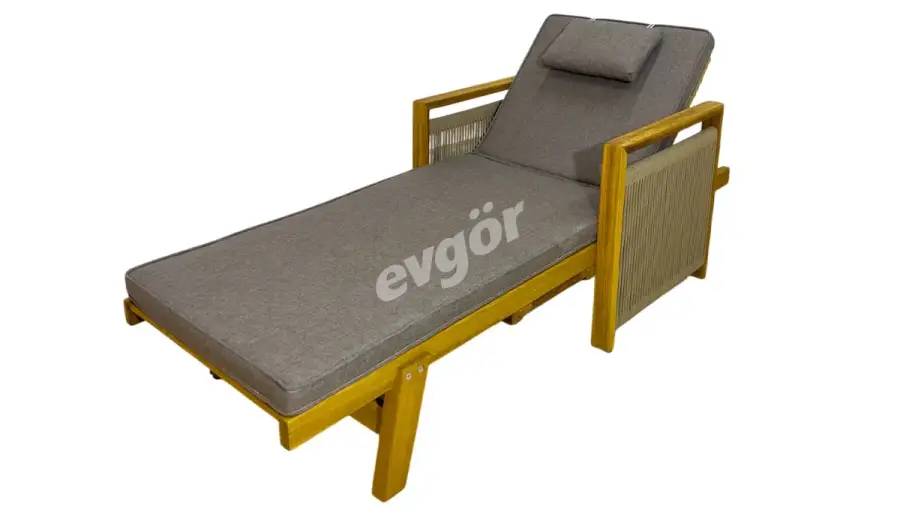 Solia Garden Lounger - 1