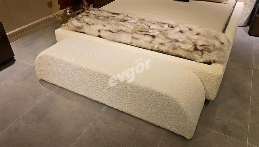 Vivaldi Modern Bench - 1