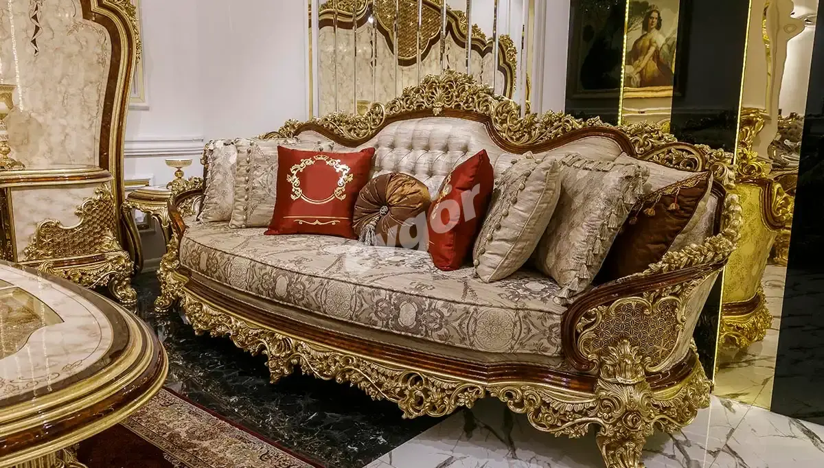 Flera Classic Sofa Set