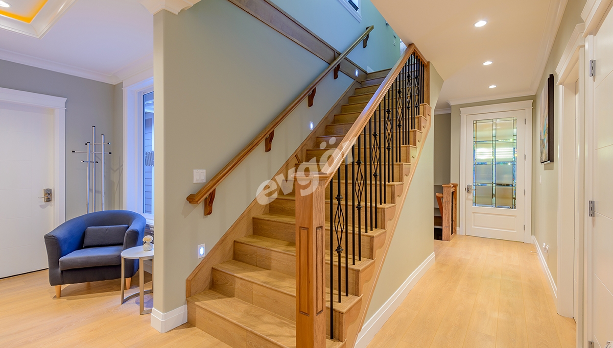 Varenda Merdiven Dekorasyonu