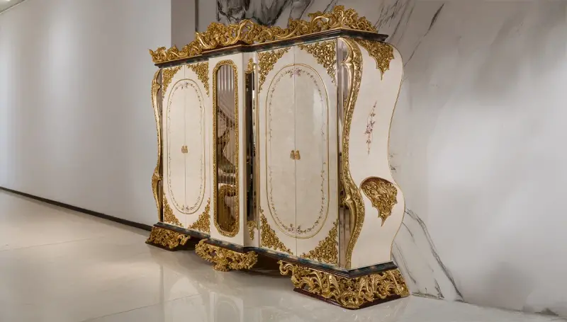 Hümeyra Varaklı Klasik Gardırop