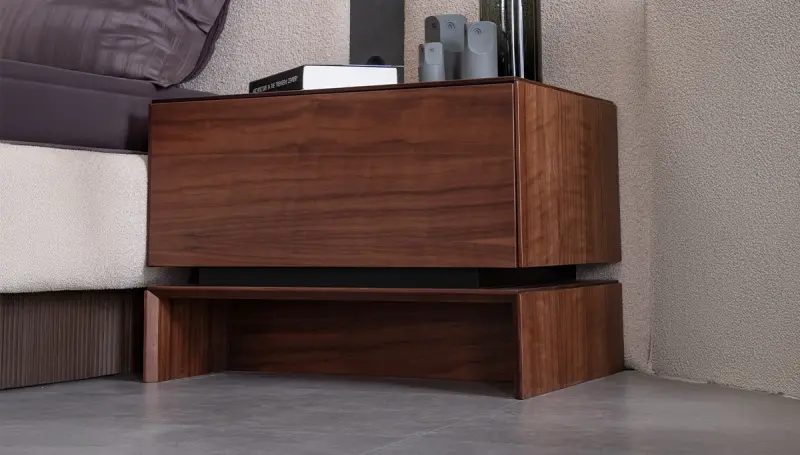 Leonal Modern Komodin