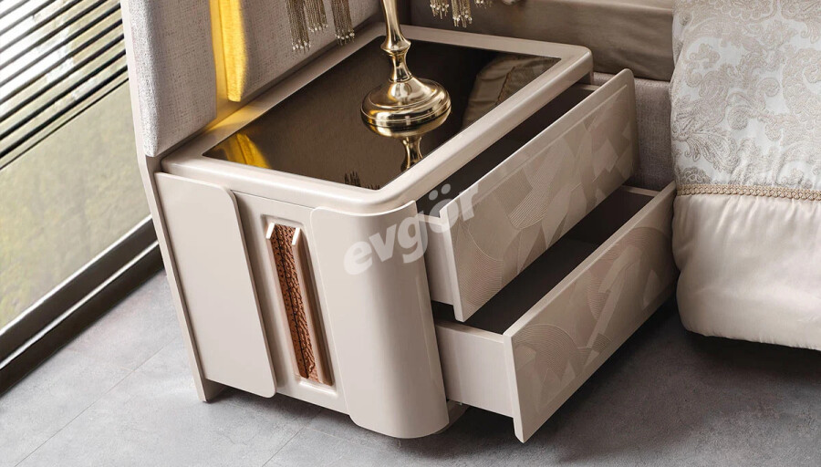 Letonya Modern Komodin