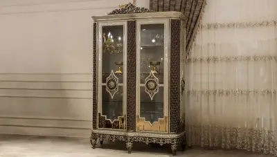 Nades Varaklı Avangarde Vitrin