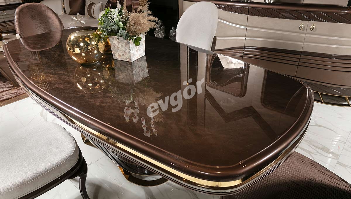 Verona Luxury Dining Room